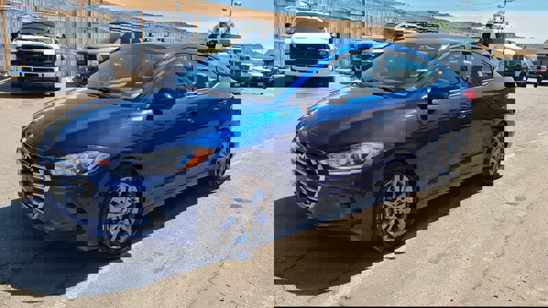 Used 2017 Hyundai Elantra SE