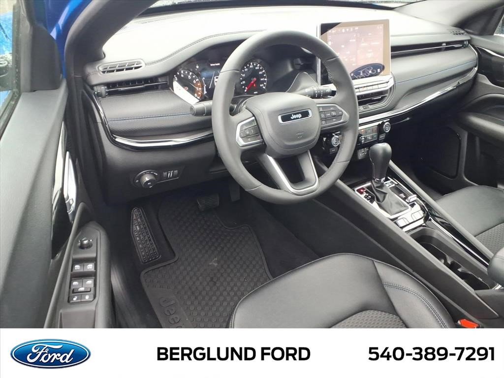 Used 2026 Jeep Compass Latitude w/ Quick Order Package 29K AWD/4WD image 17