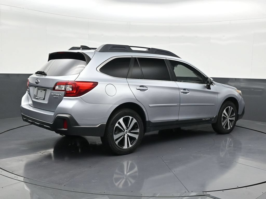 Used 2019 Subaru Outback 3.6R Limited AWD/4WD image 7