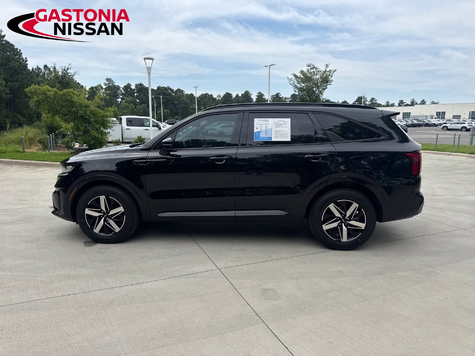 Used 2023 Kia Sorento EX w/ Panoramic Sunroof Package FWD image 5