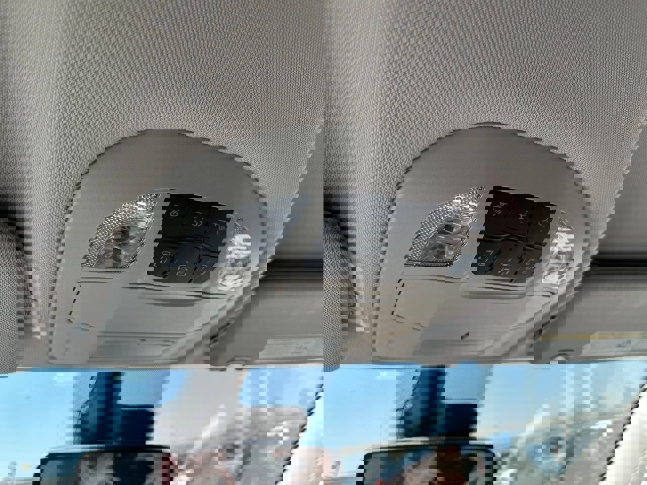 Used 2023 Chrysler Pacifica Touring-L image 8