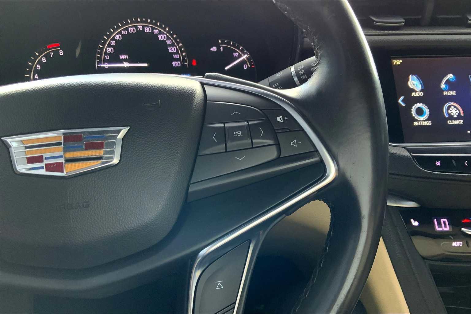 Used 2018 Cadillac XT5 Luxury w/ Driver Awareness Package image 48