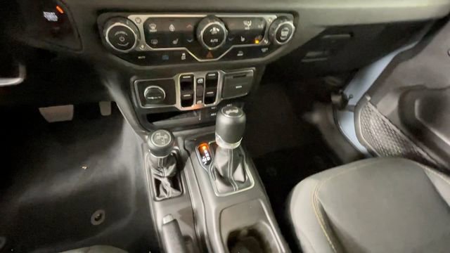 Used 2024 Jeep Wrangler Unlimited w/ Convenience Group AWD/4WD image 34