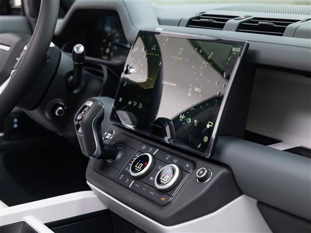 New 2026 Land Rover Defender 110 X-Dynamic SE AWD/4WD image 30