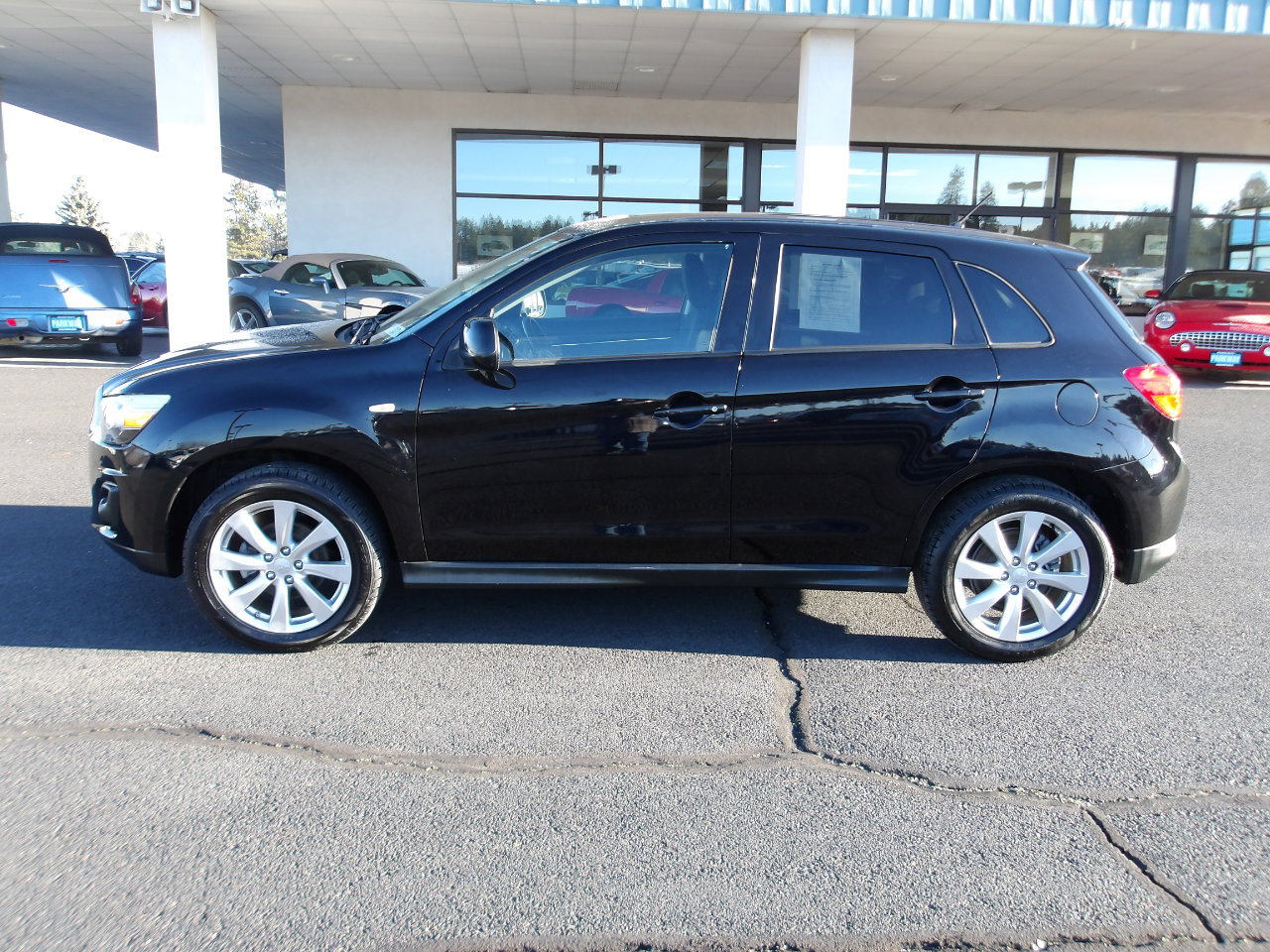 Used 2013 Mitsubishi Outlander Sport ES image 2