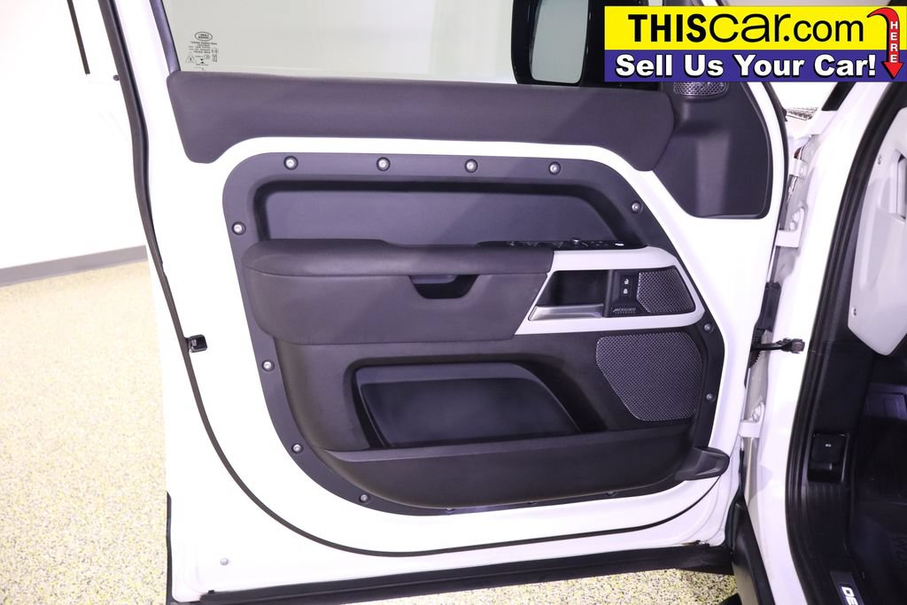 Used 2022 Land Rover Defender 110 X-Dynamic SE AWD/4WD image 35