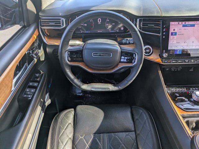 Used 2023 Jeep Grand Wagoneer Series III image 13