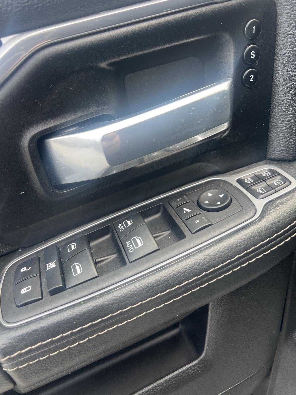 Used 2024 RAM 2500 Laramie image 9