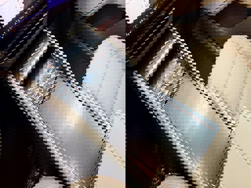 New 2025 Lincoln Nautilus Premier w/ Jet Appearance Package image 23