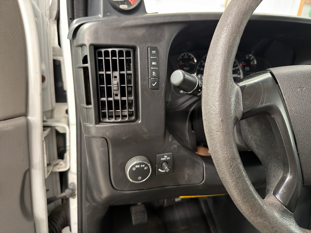 Used 2013 GMC Savana 3500 RWD image 18