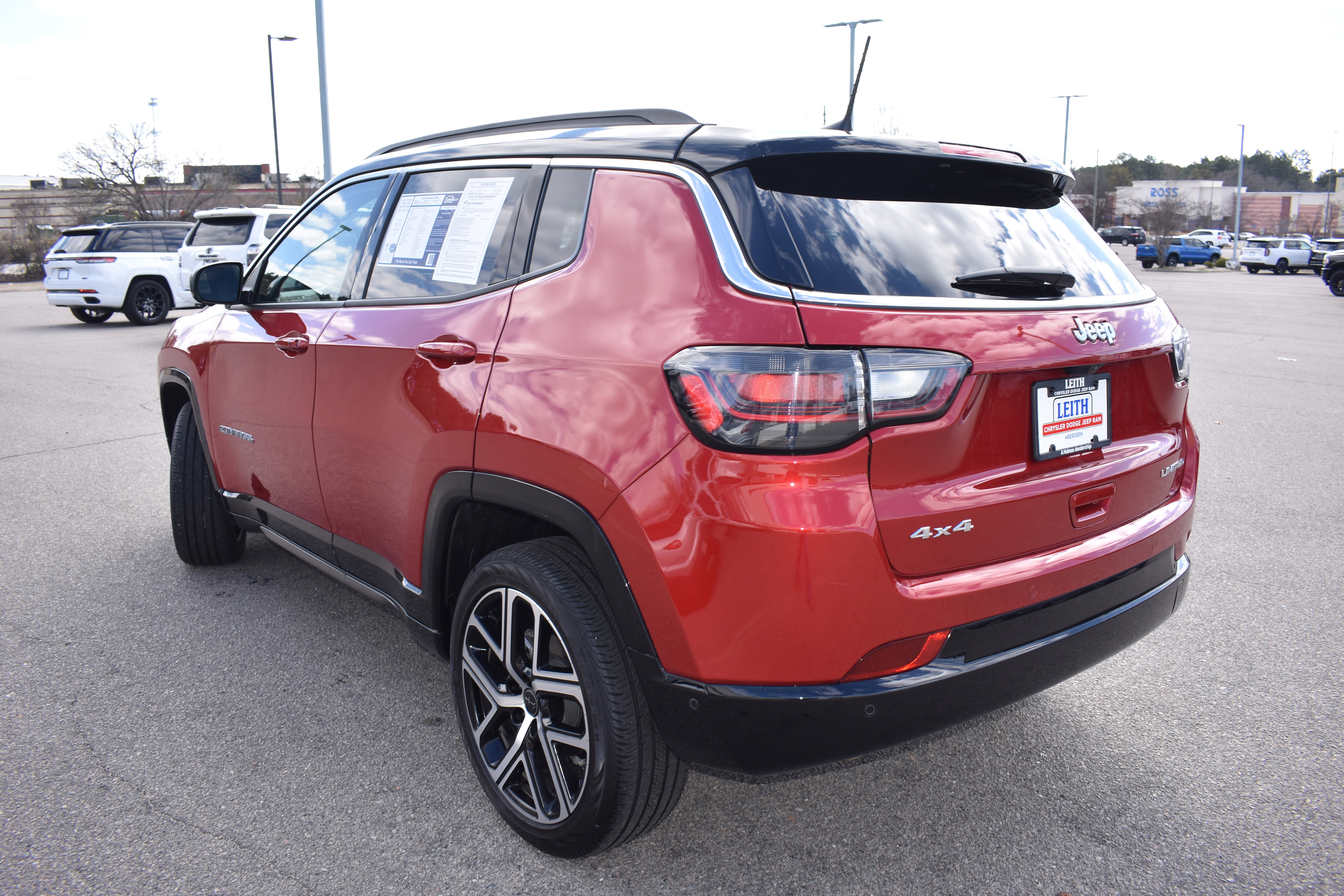 Used 2025 Jeep Compass Limited w/ Elite Group image 7