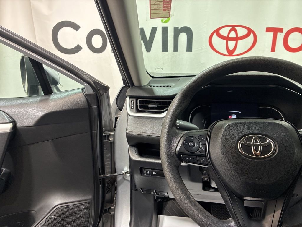 Used 2023 Toyota RAV4 XLE image 26