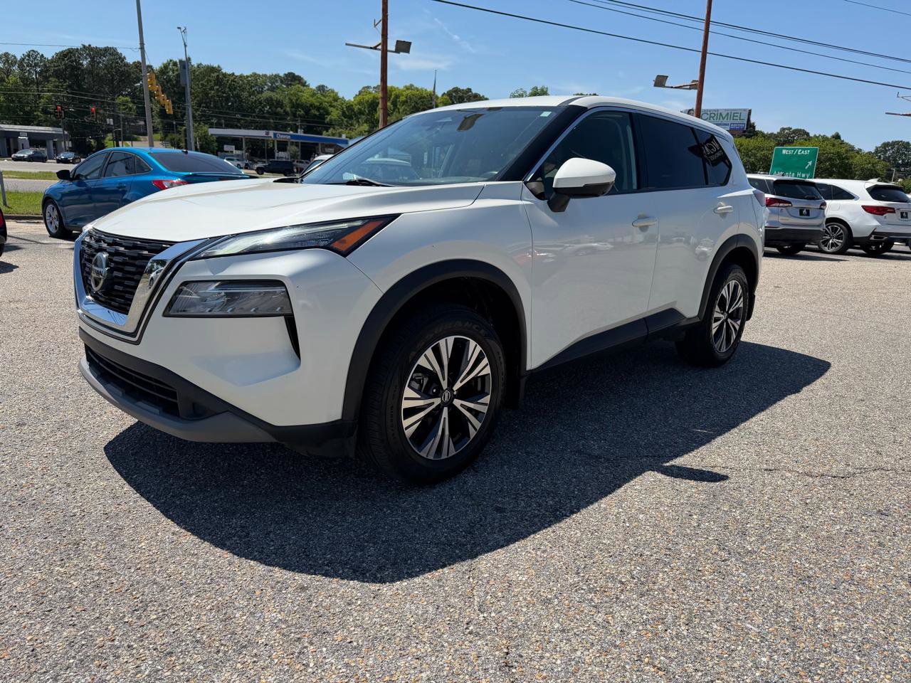 Used 2021 Nissan Rogue SV FWD image 16