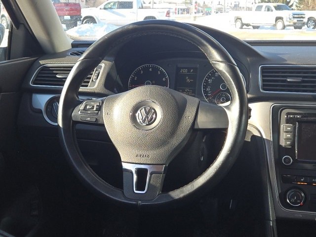 Used 2015 Volkswagen Passat 1.8T Limited Edition image 6