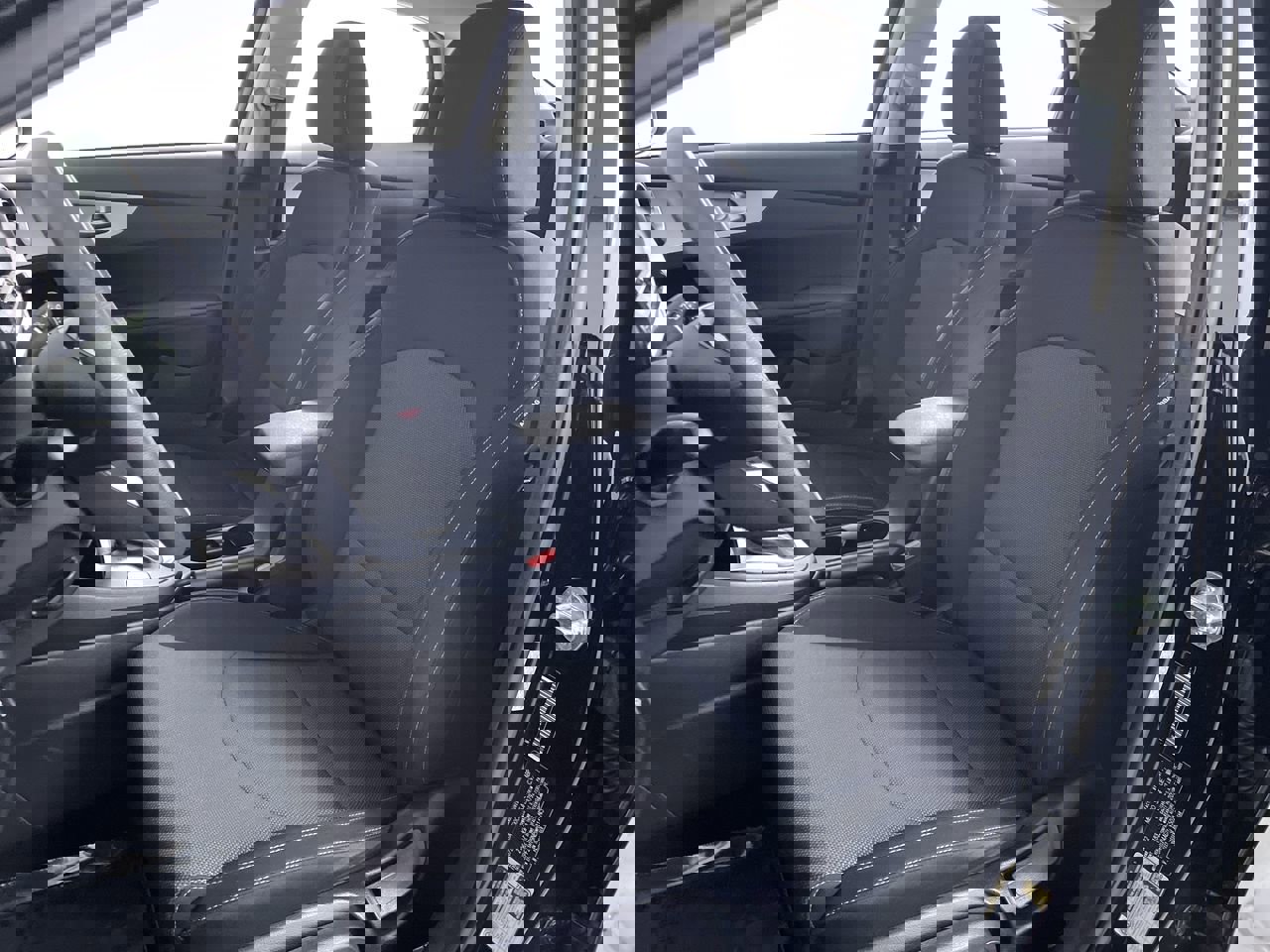 Used 2022 Kia Forte LXS image 12