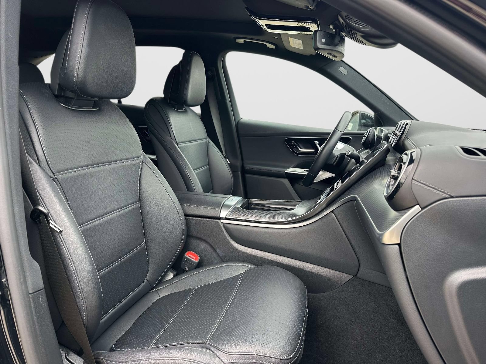 Used 2024 Mercedes-Benz GLC 300 image 10