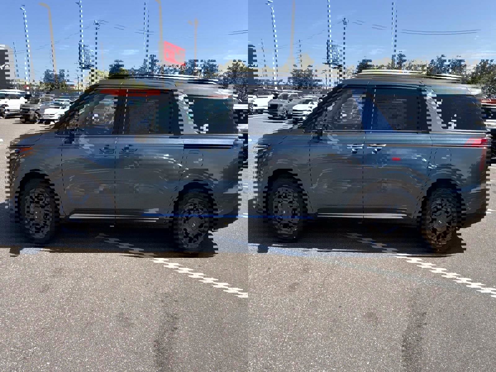 New 2026 Kia Carnival SX image 8