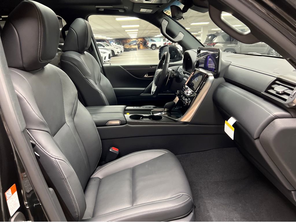 New 2026 Lexus LX 700h Luxury image 25