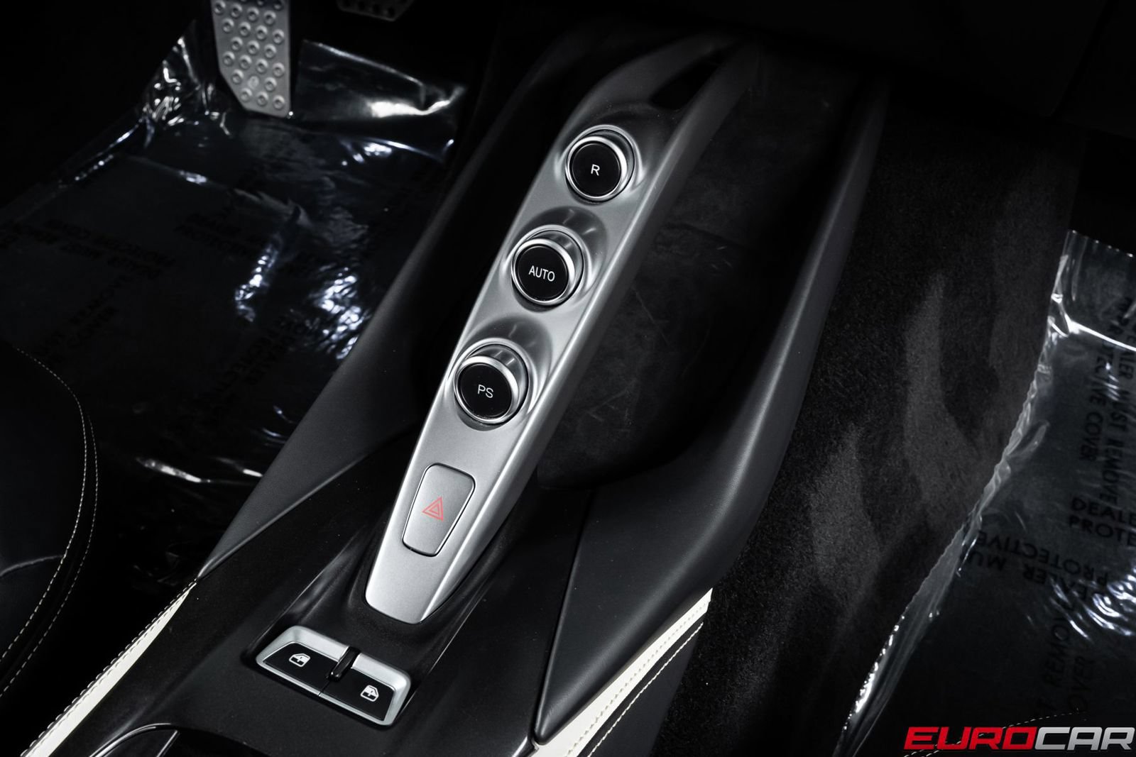 Used 2020 Ferrari 812 Superfast RWD image 33