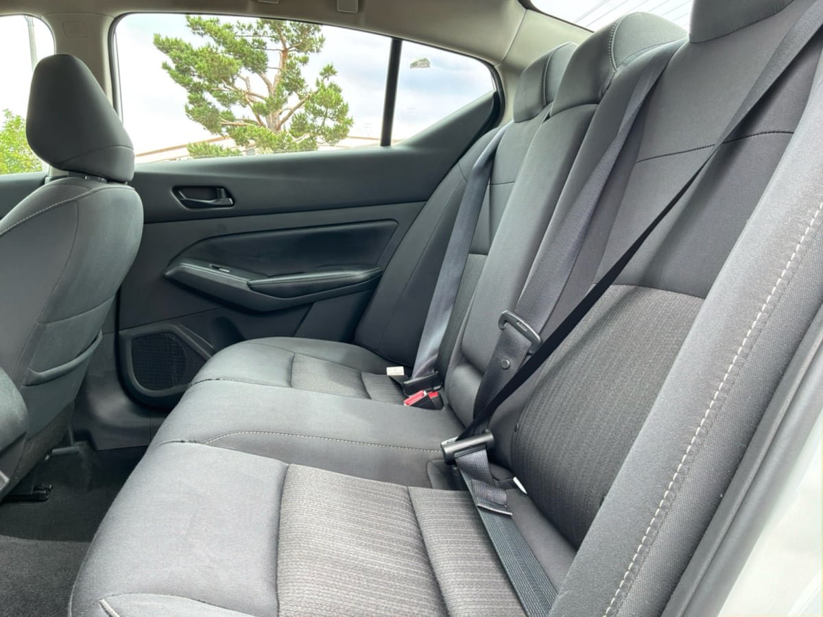 Used 2025 Nissan Altima 2.5 SV FWD image 19