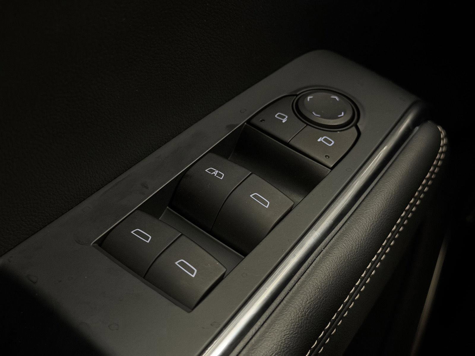 Used 2024 GMC Acadia Elevation image 58