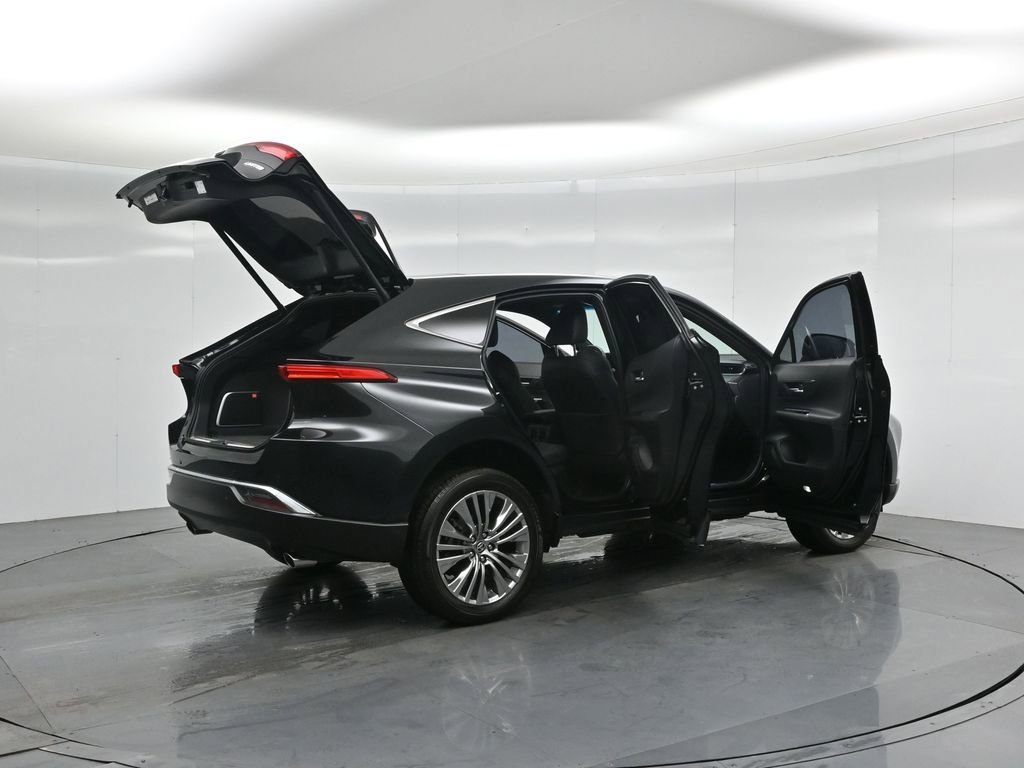 Used 2024 Toyota Venza Limited image 5
