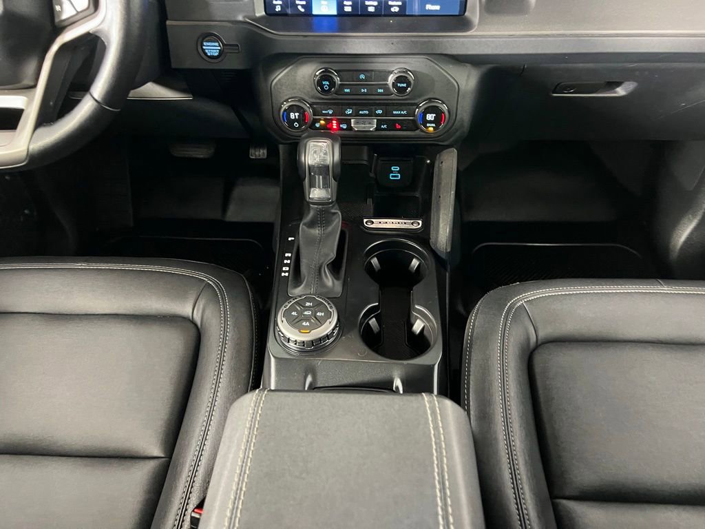 Used 2025 Ford Bronco Badlands image 17