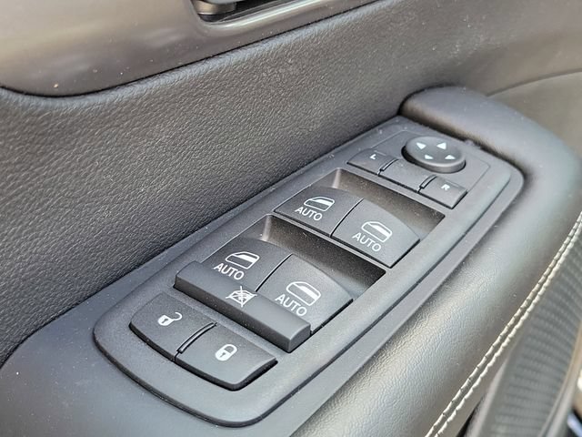 New 2026 Chrysler Voyager LX FWD image 17