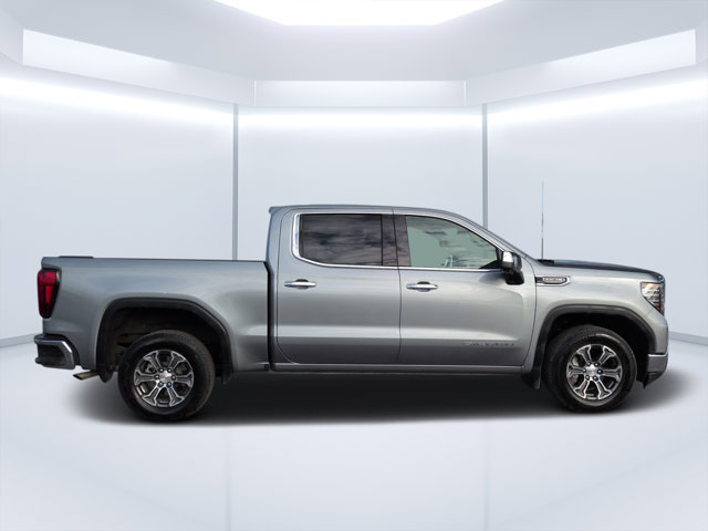 Used 2026 GMC Sierra 1500 SLT RWD image 2