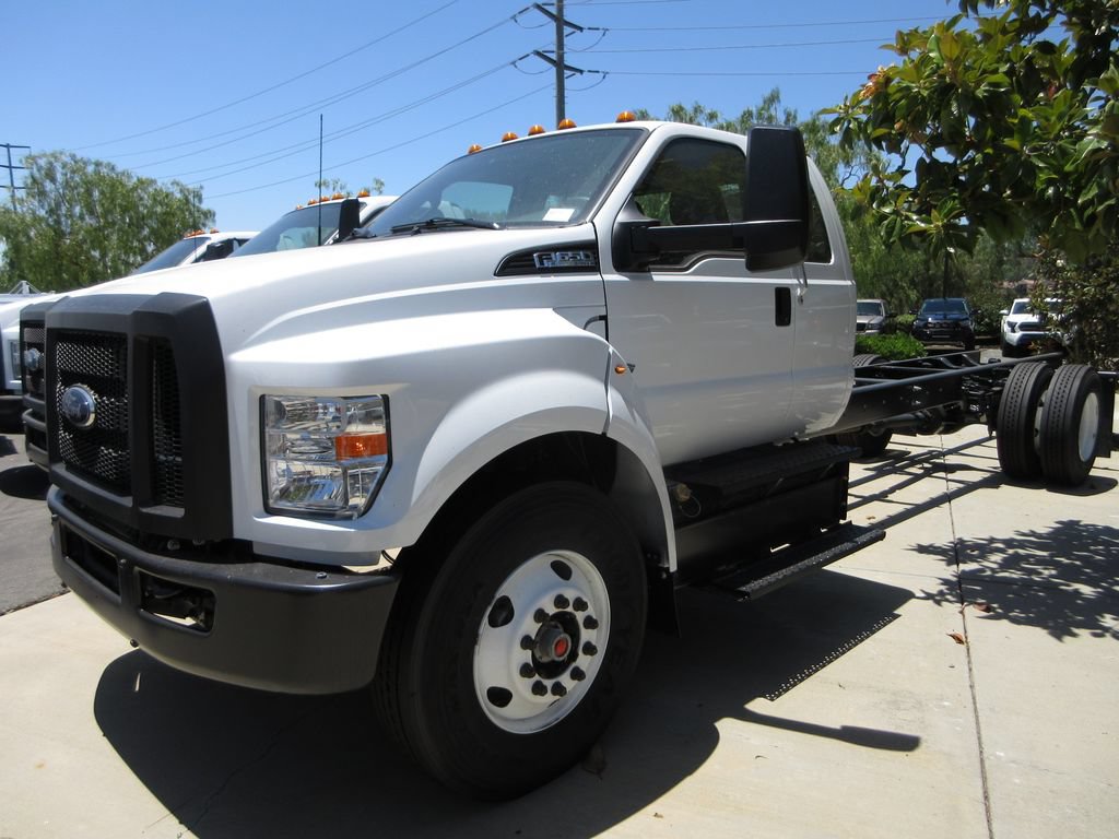 New 2026 Ford F650 2WD SuperCab Super Duty image 1