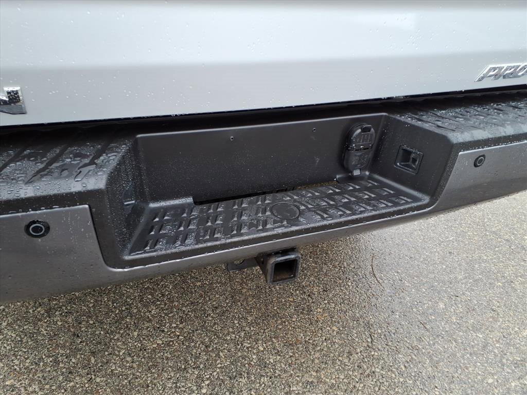 Used 2019 Nissan Titan PRO-4X w/ Pro-4x Utility Package image 11