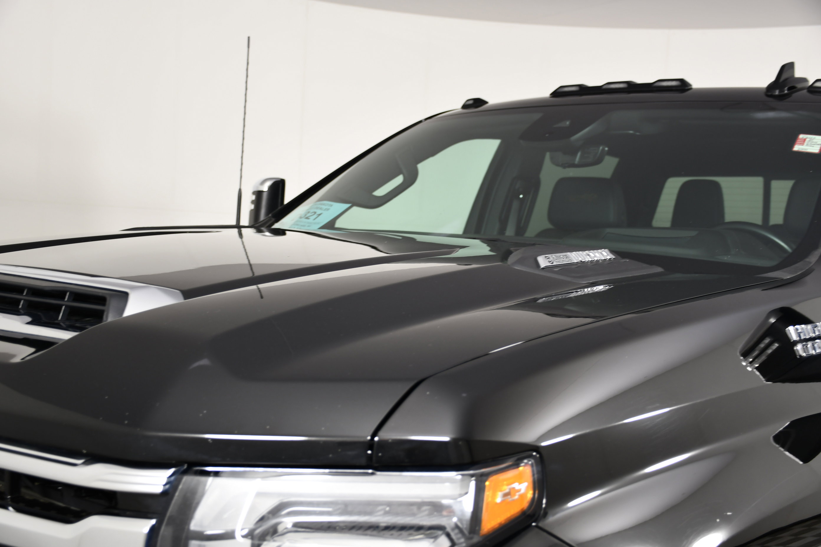 Used 2024 Chevrolet Silverado 3500 High Country w/ High Country Premium Package AWD/4WD image 12