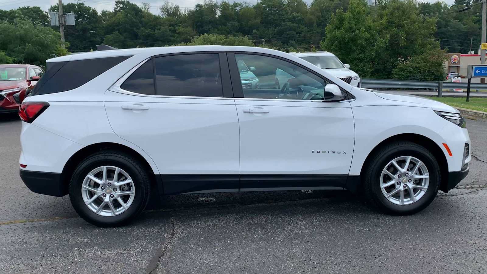 Certified 2023 Chevrolet Equinox LT AWD/4WD image 9