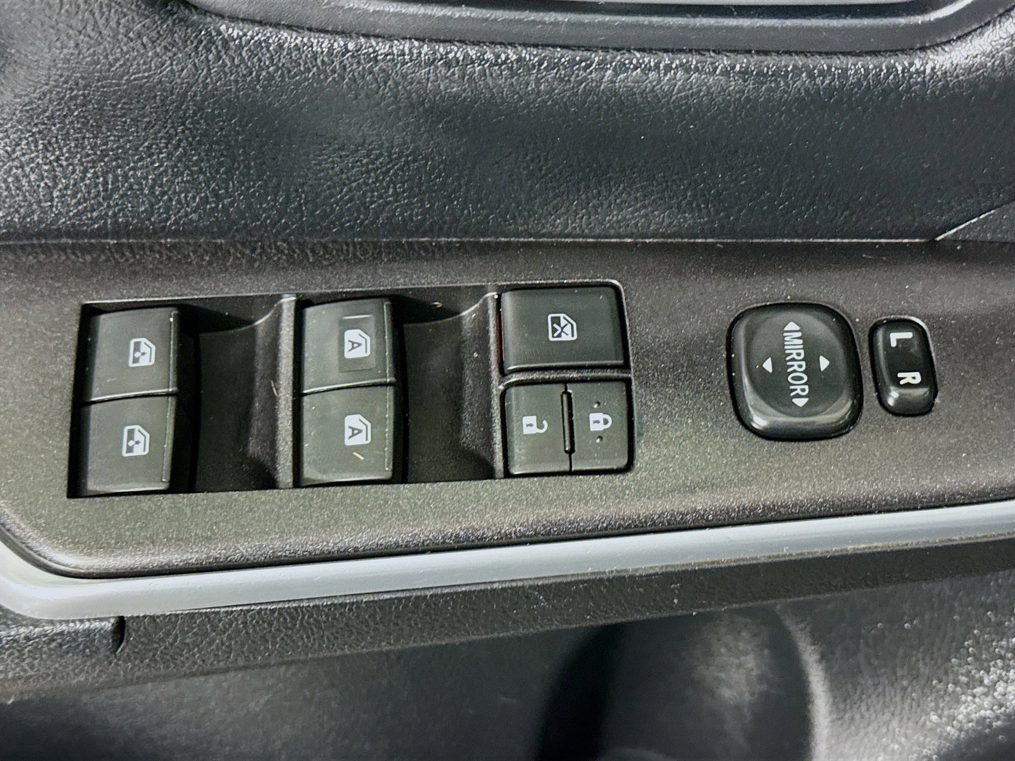 Used 2016 Toyota Camry SE image 23