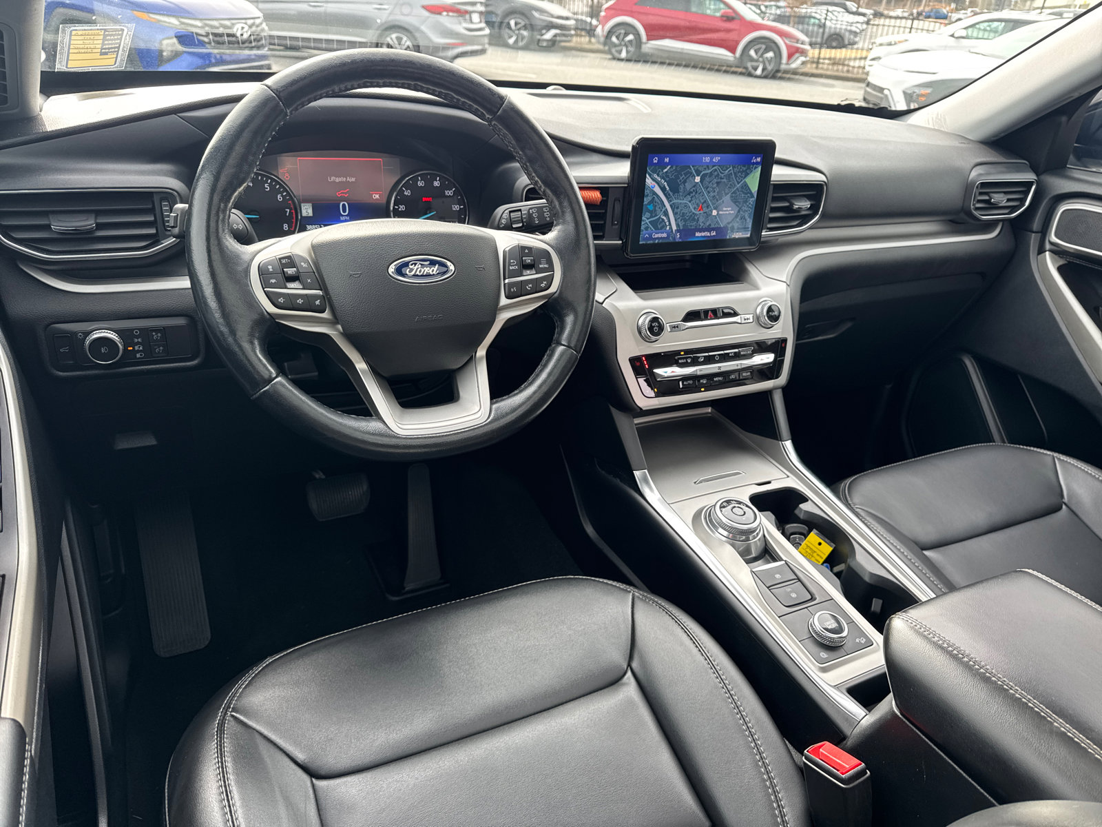 Used 2022 Ford Explorer XLT w/ Equipment Group 202A image 22