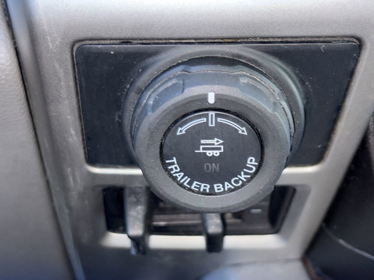 Used 2019 Ford F150 Lariat w/ Equipment Group 502A Luxury AWD/4WD image 19