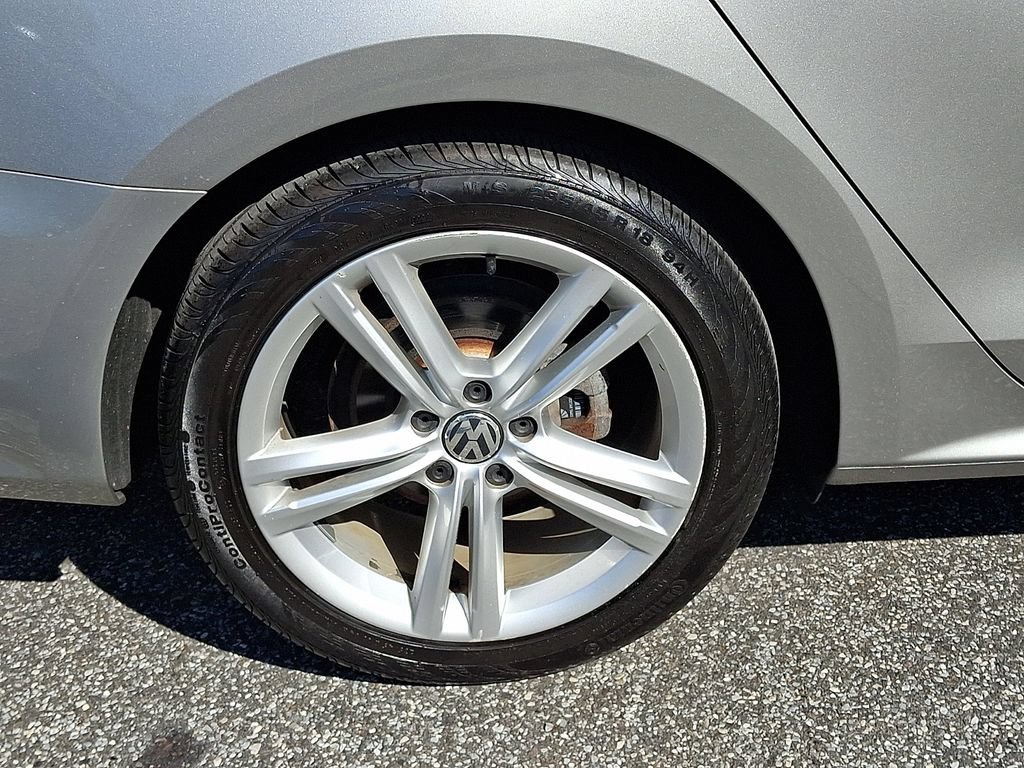 Used 2014 Volkswagen Passat 1.8T SE FWD image 8