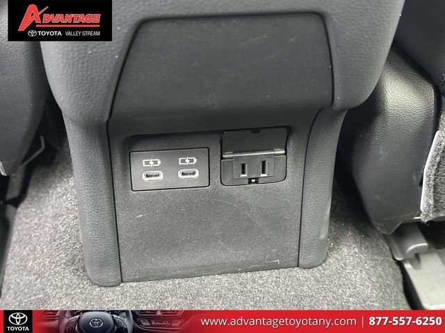 Used 2024 Toyota Prius Prime FWD image 15
