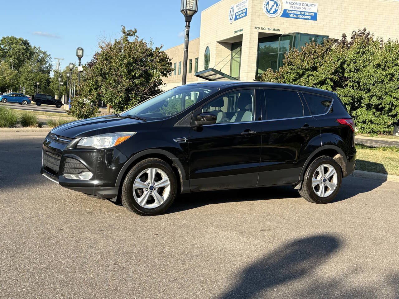 Used 2013 Ford Escape SE FWD image 2