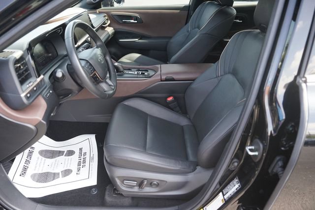 Used 2023 Toyota Crown AWD/4WD image 9