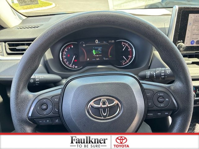 Used 2025 Toyota RAV4 XLE AWD/4WD image 27