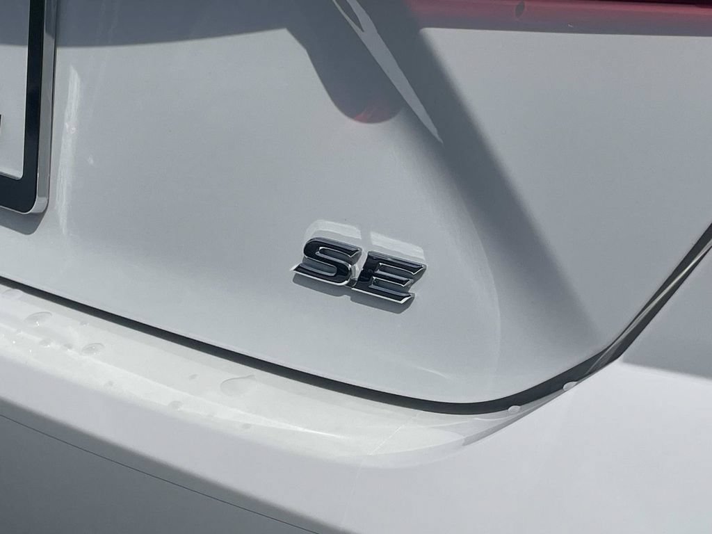 New 2026 Toyota Camry SE w/ Convenience Package FWD image 12