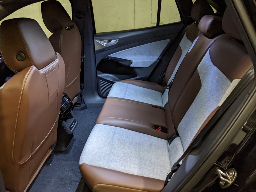 New 2026 Volkswagen ID.4 Pro AWD/4WD image 22
