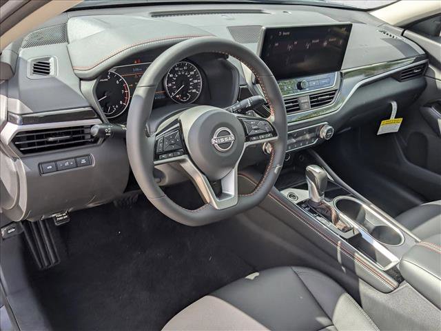 New 2025 Nissan Altima 2.5 SR w/ SR Premium Package FWD image 3
