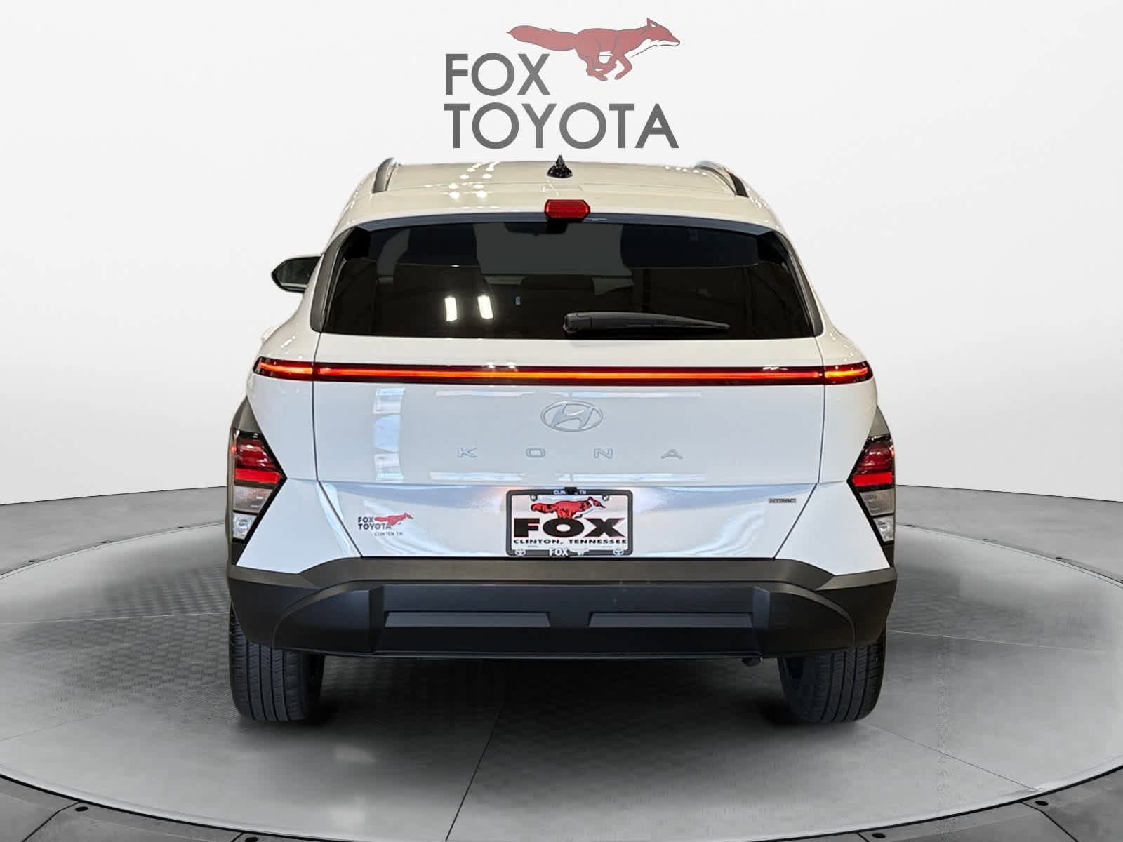 Used 2025 Hyundai Kona SEL AWD/4WD image 5