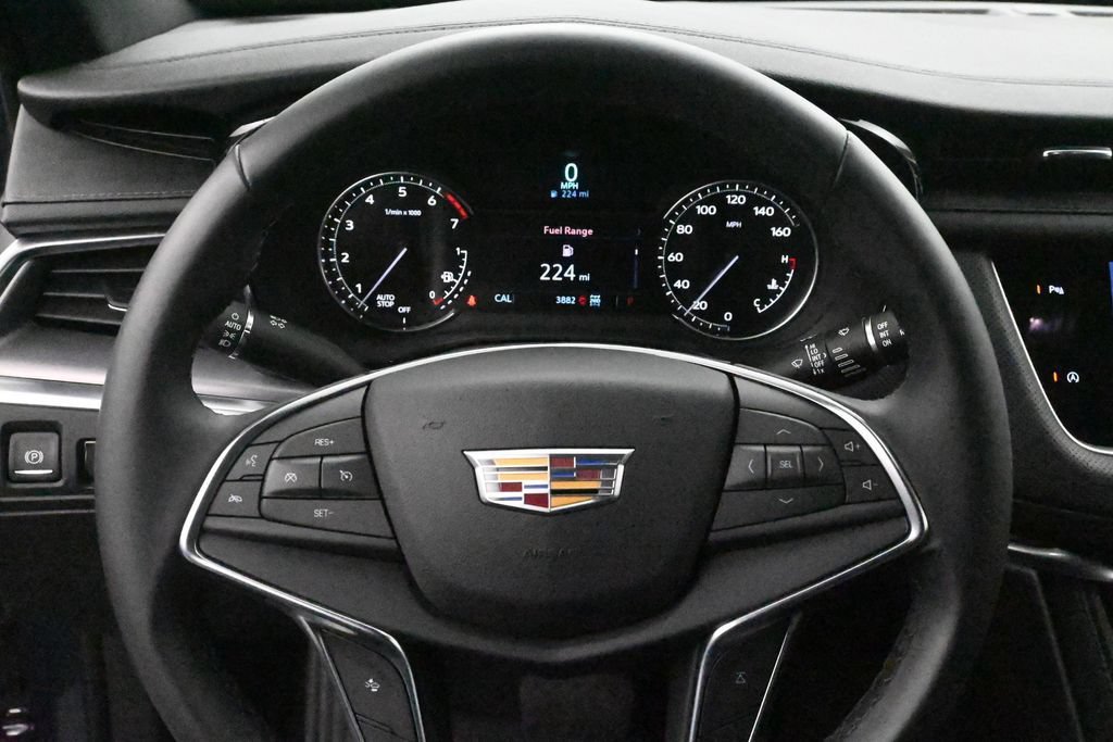 Used 2025 Cadillac XT5 Luxury AWD/4WD image 9