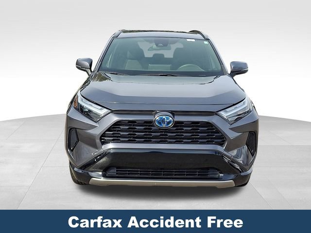 Used 2023 Toyota RAV4 SE image 3