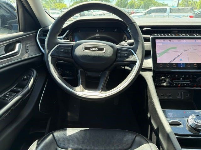 Used 2023 Jeep Grand Cherokee Limited w/ Luxury Tech Group II AWD/4WD image 25