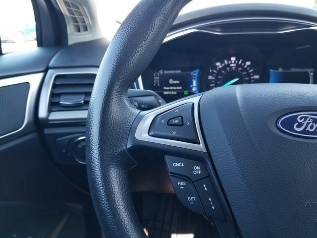 Used 2019 Ford Fusion SE image 26