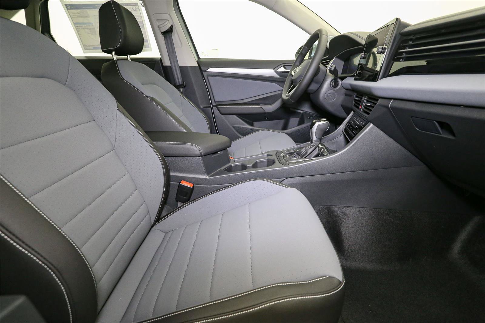 New 2025 Volkswagen Jetta SE image 13